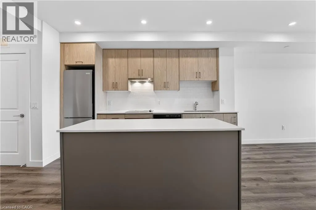 461 GREEN Road Unit# 304 #304