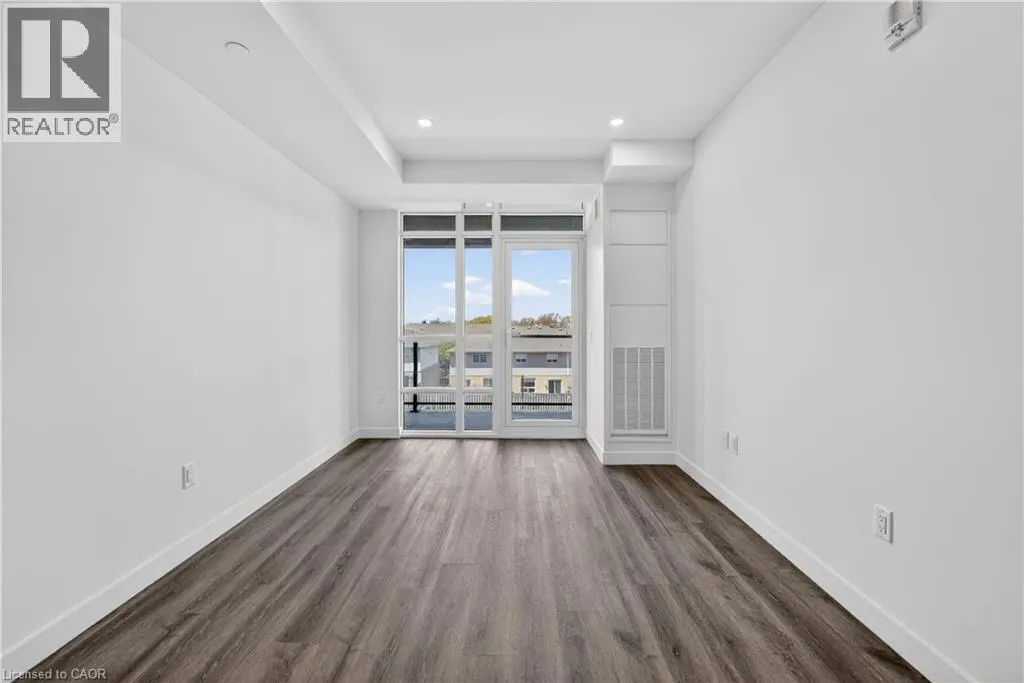 461 GREEN Road Unit# 304 #304