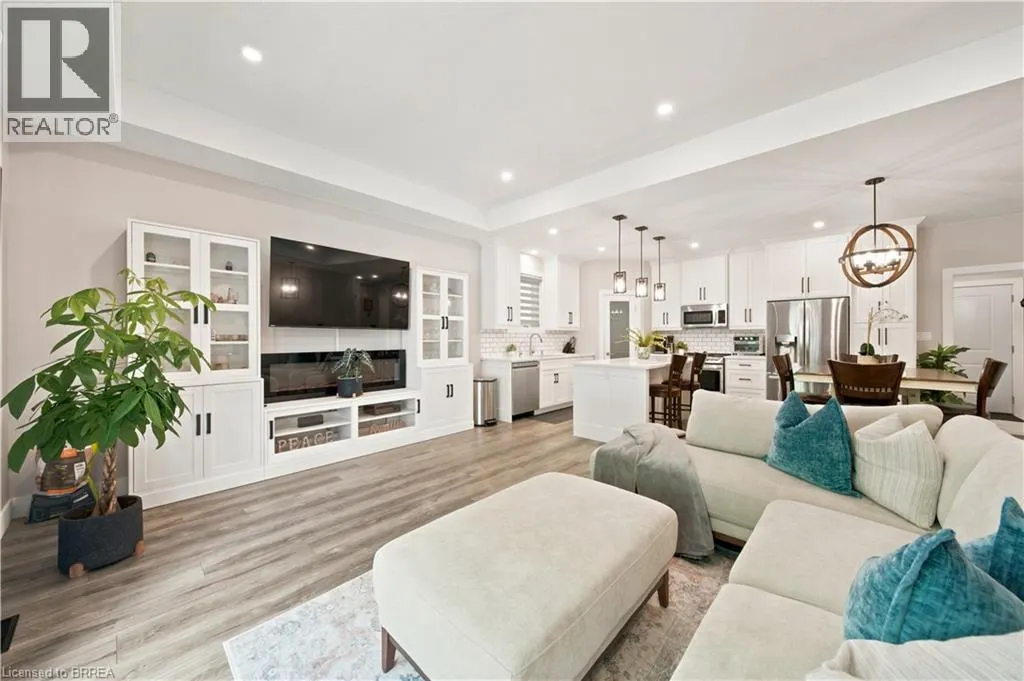 14 WINDYWOOD Lane