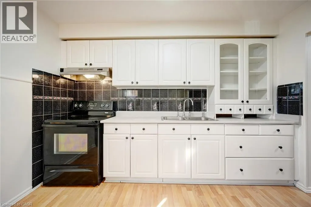 140 RIPLEY Court Unit# 4 #4