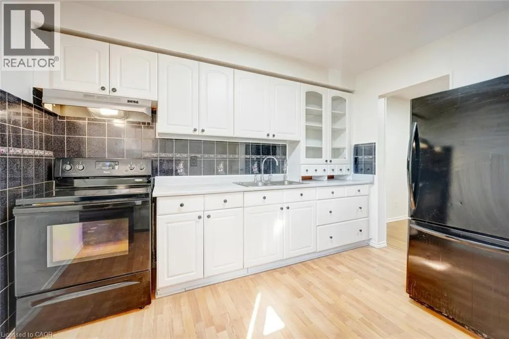 140 RIPLEY Court Unit# 4 #4