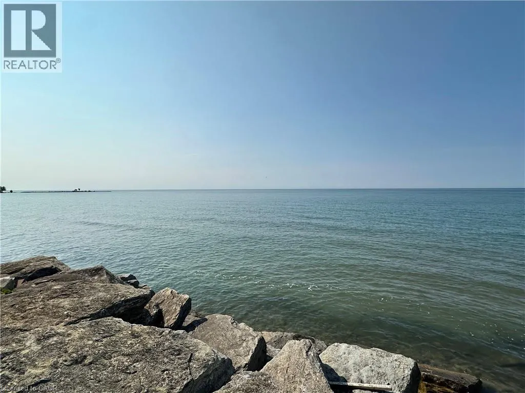 3176 LAKESHORE Road