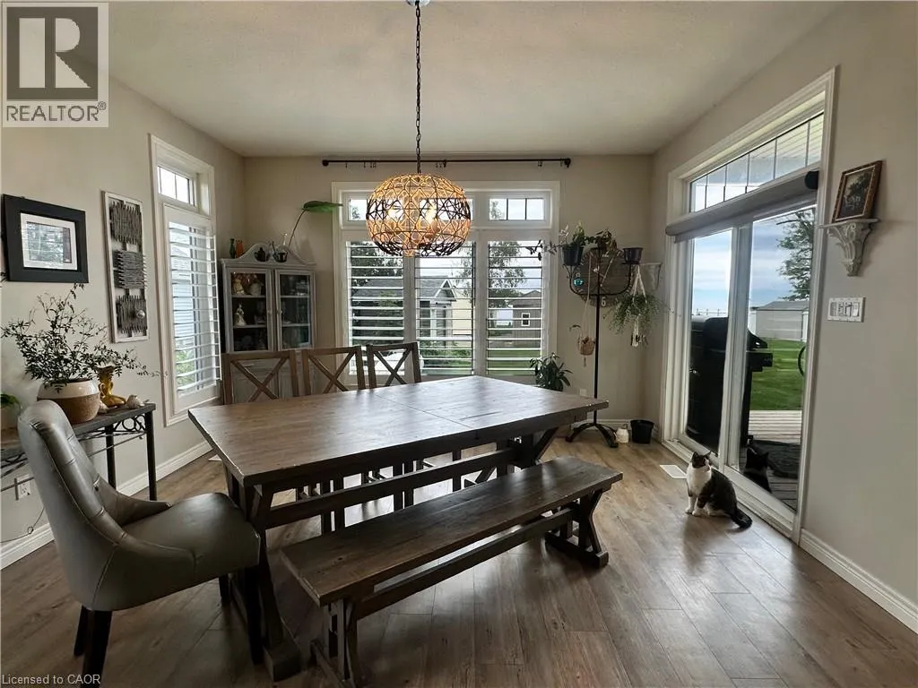 3176 LAKESHORE Road