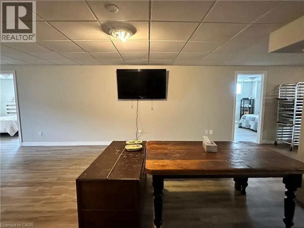 3176 LAKESHORE Road