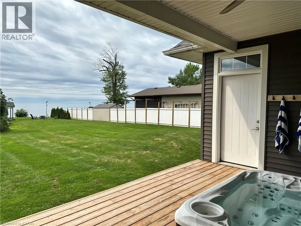 3176 LAKESHORE Road