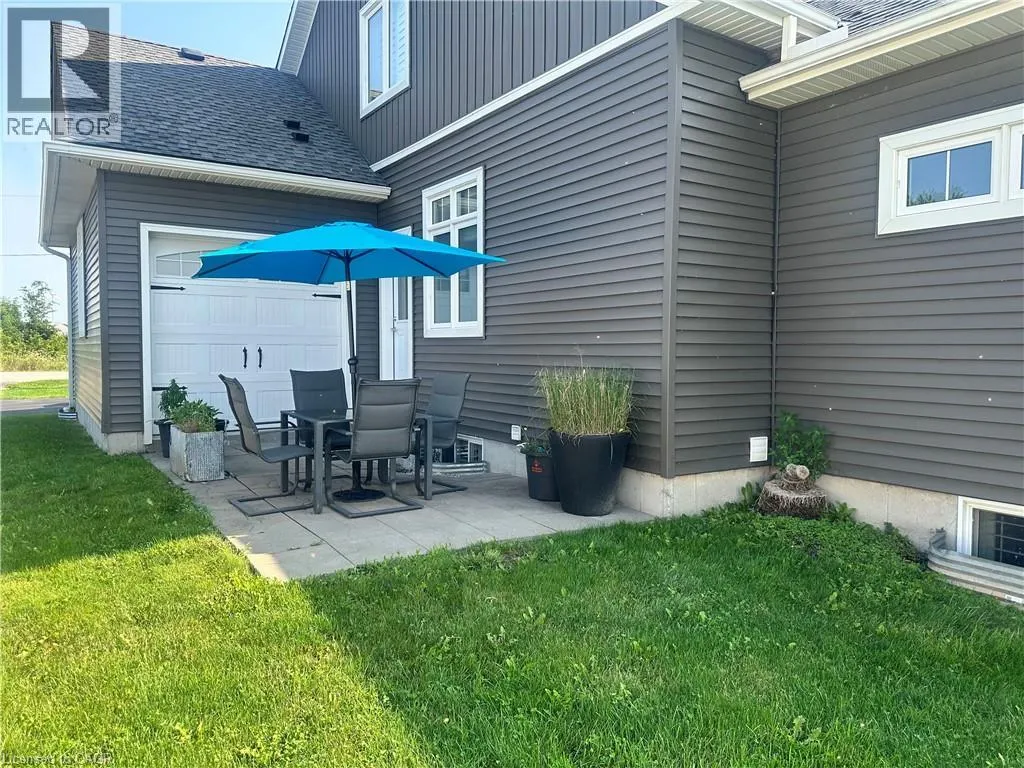 3176 LAKESHORE Road