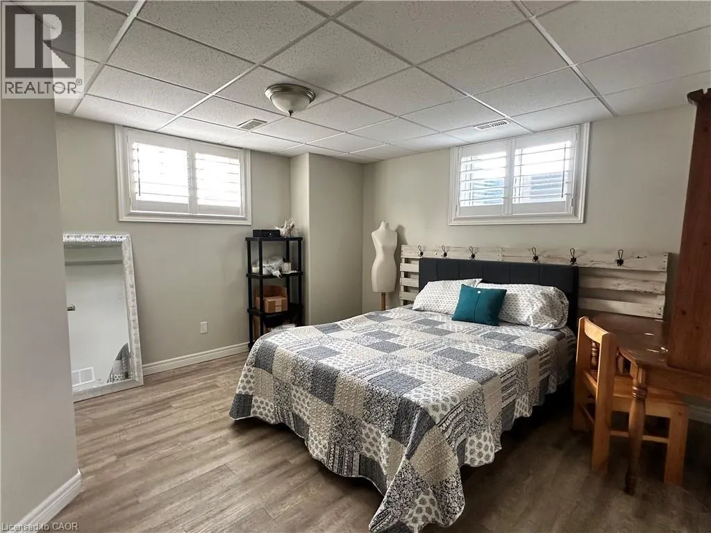 3176 LAKESHORE Road