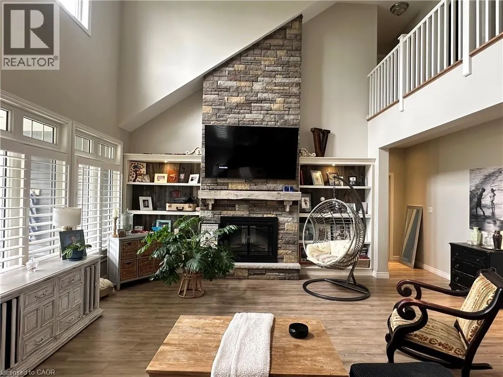 3176 LAKESHORE Road