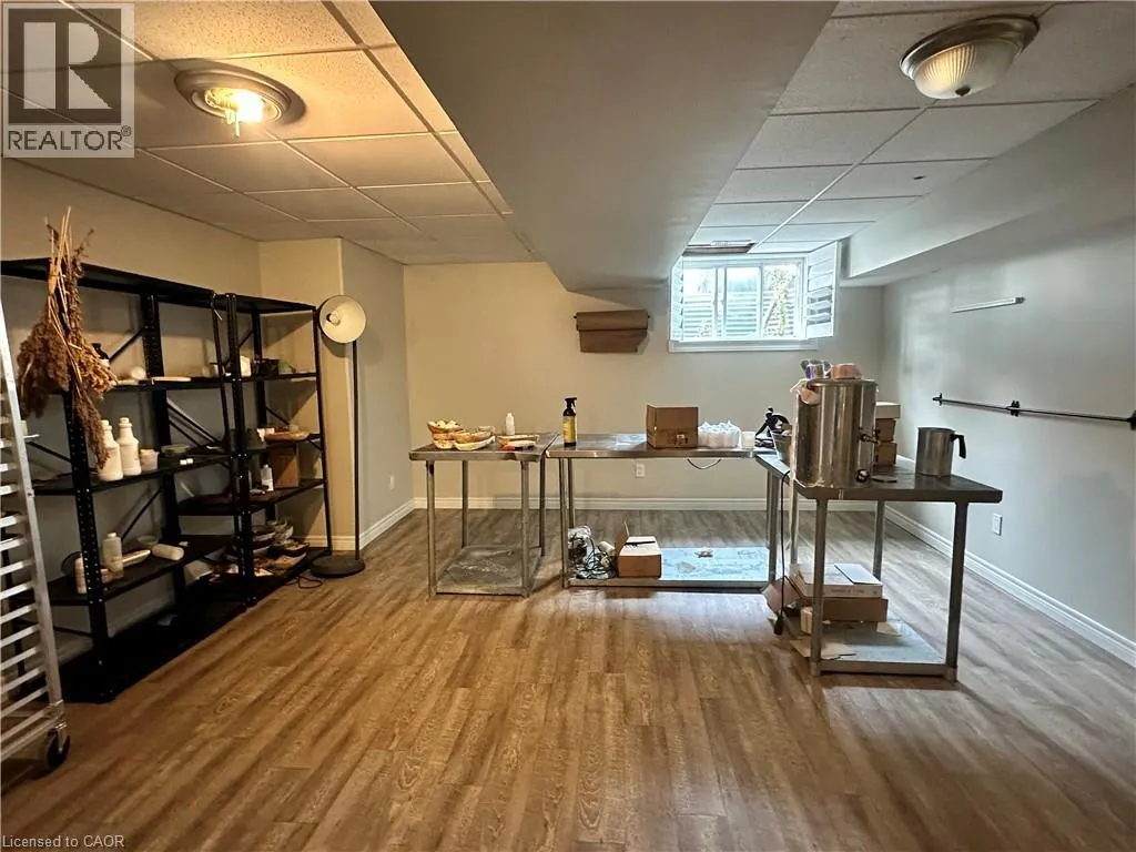 3176 LAKESHORE Road