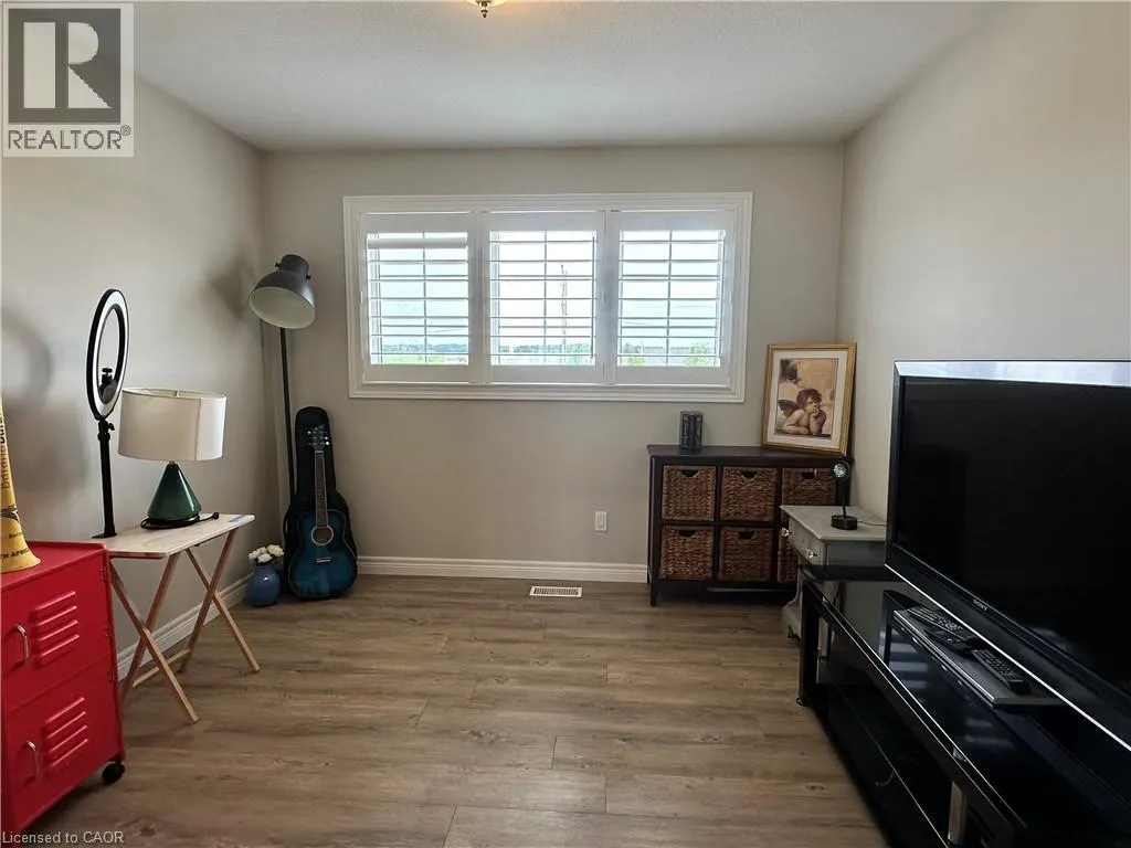 3176 LAKESHORE Road