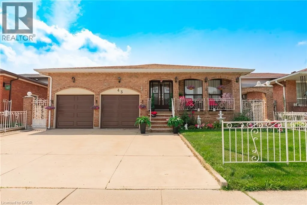 43 HENLEY Drive