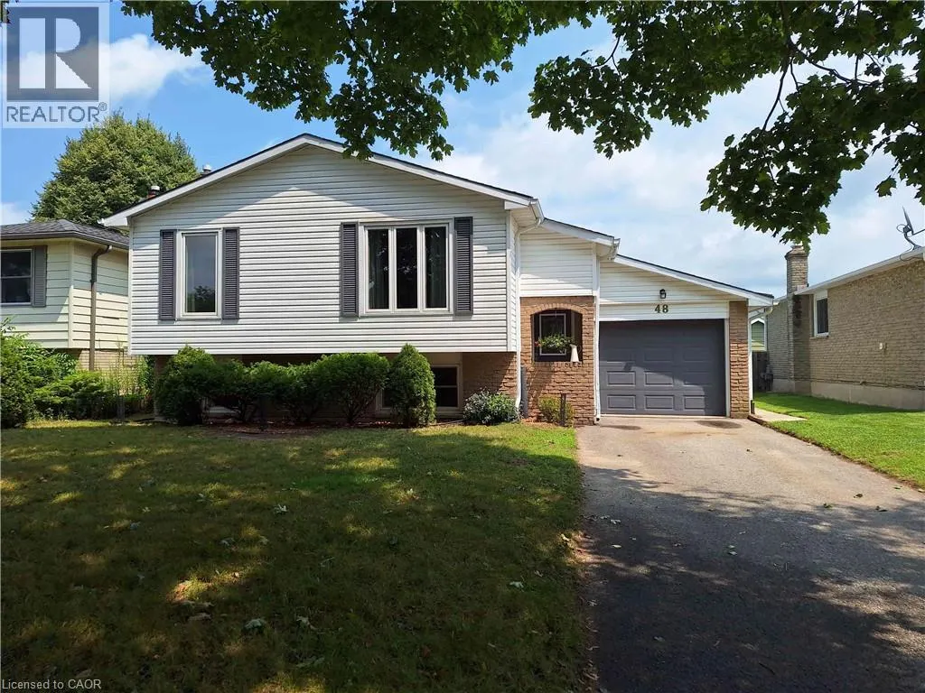 48 CRESTLYNN Crescent