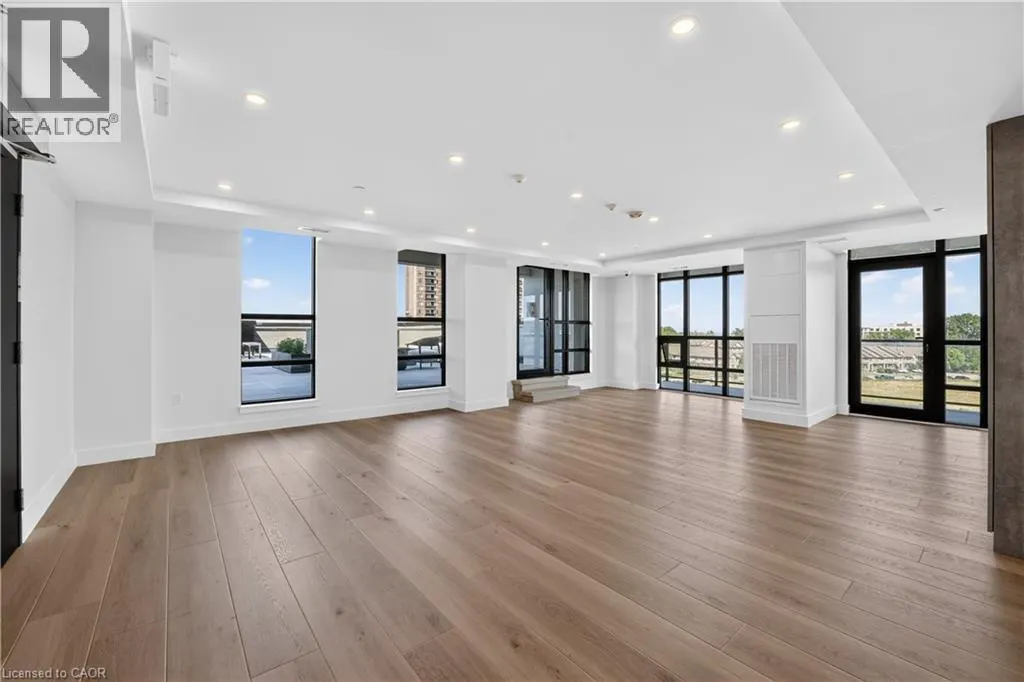 461 GREEN Road Unit# 718 #718