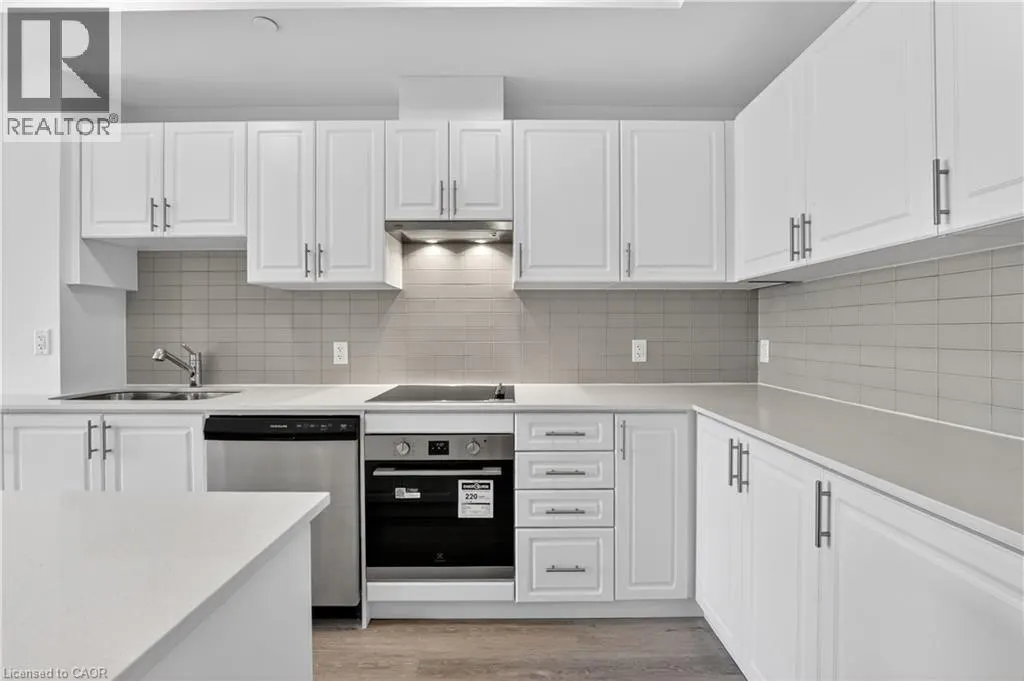 461 GREEN Road Unit# 211 #211