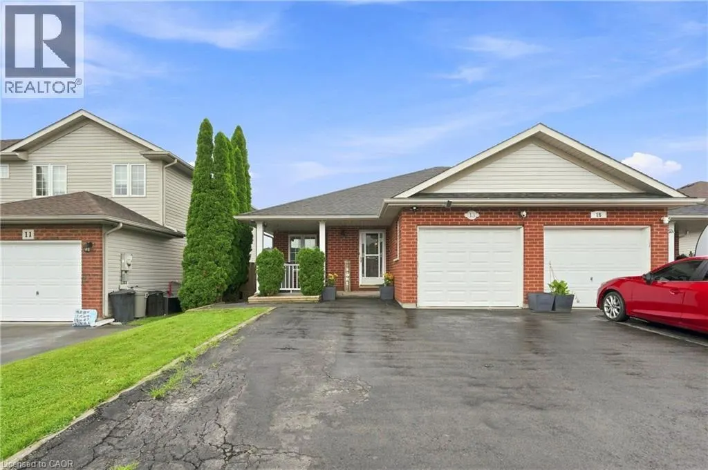 13 GOLDEN ACRES Drive