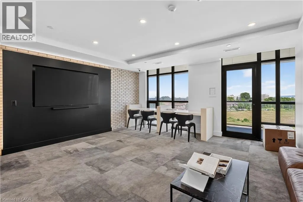 461 GREEN Road Unit# 606 #606