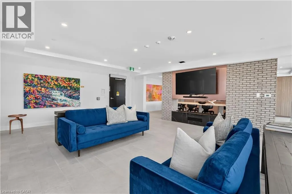 461 GREEN Road Unit# 606 #606