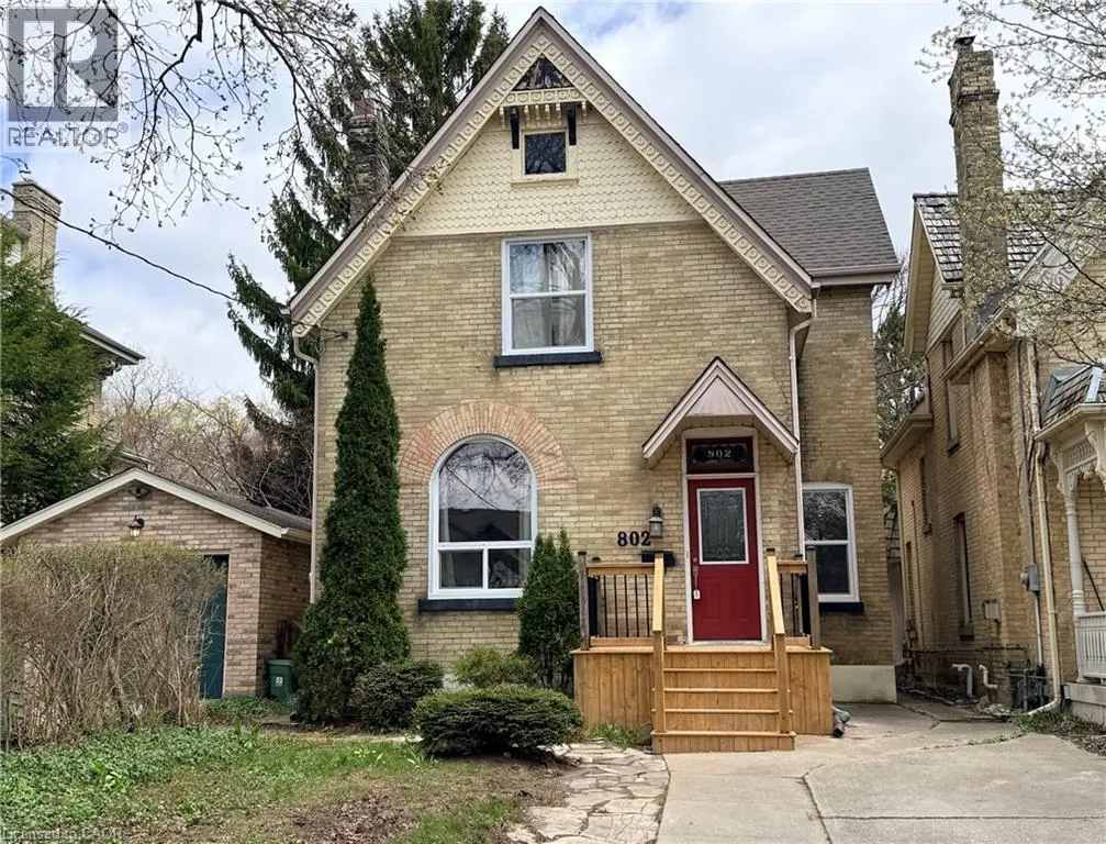 802 WATERLOO Street