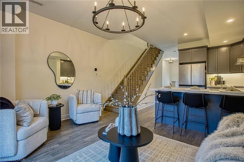 383 DUNDAS Street E Unit# 4 #4