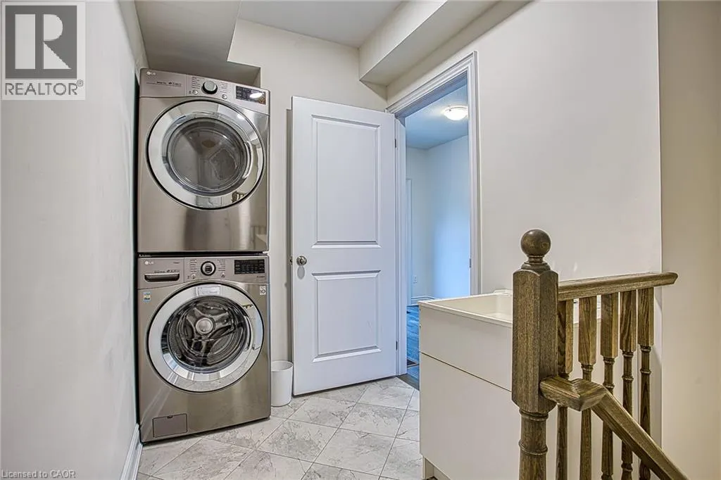 383 DUNDAS Street E Unit# 4 #4