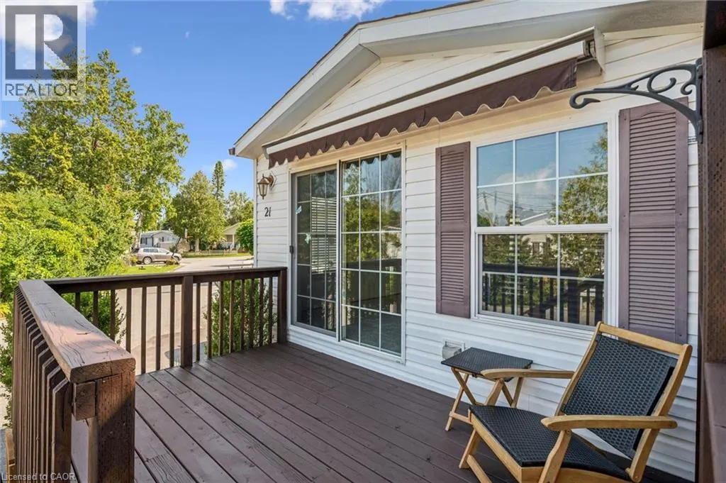 21 TRILLIUM BEACH Drive