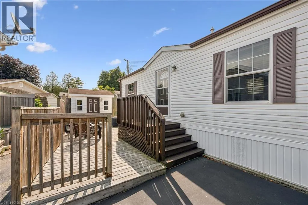 21 TRILLIUM BEACH Drive