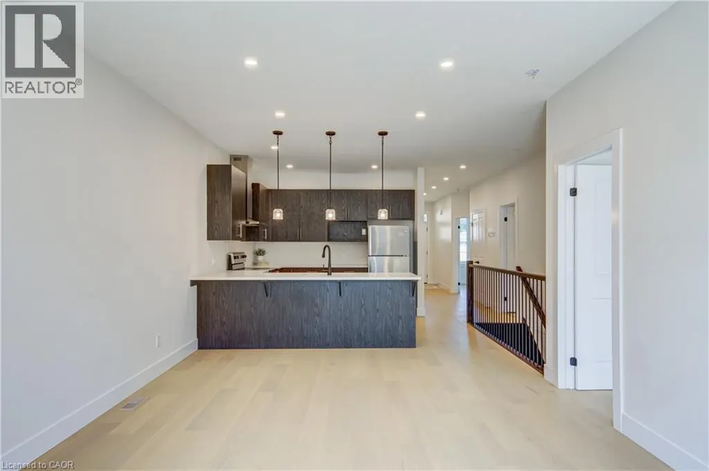 5 SOUTH Court W