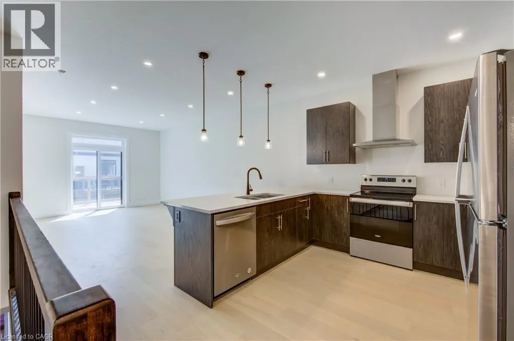 5 SOUTH Court W