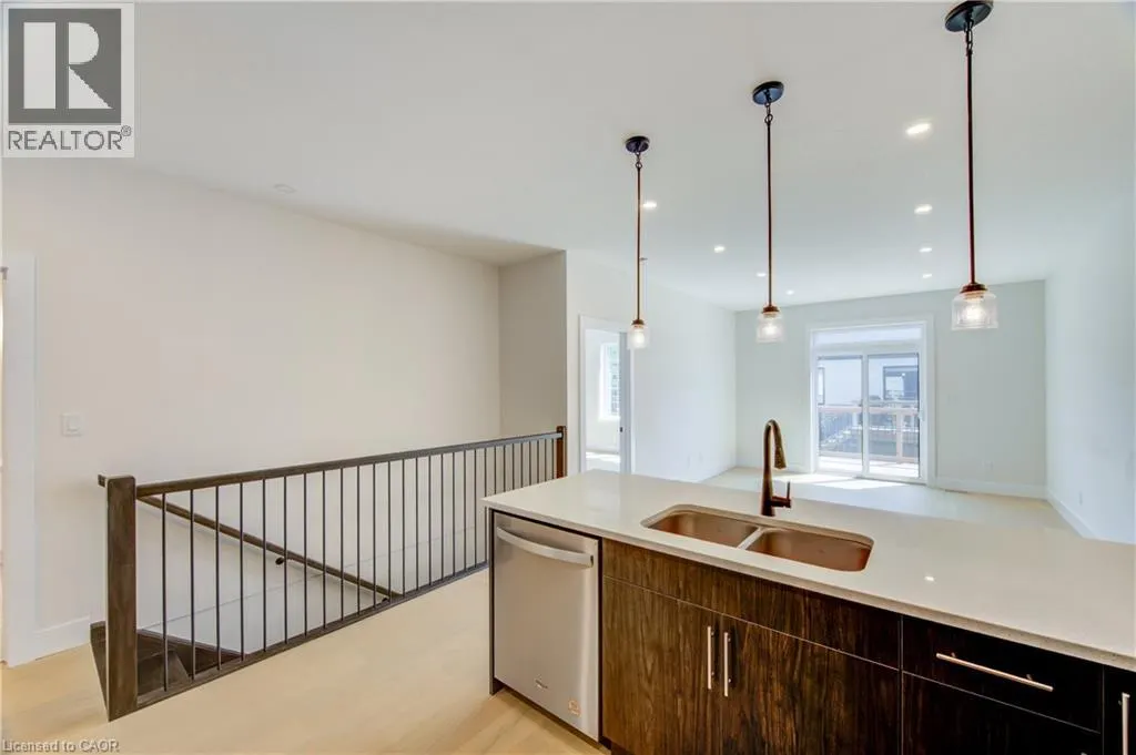 5 SOUTH Court W