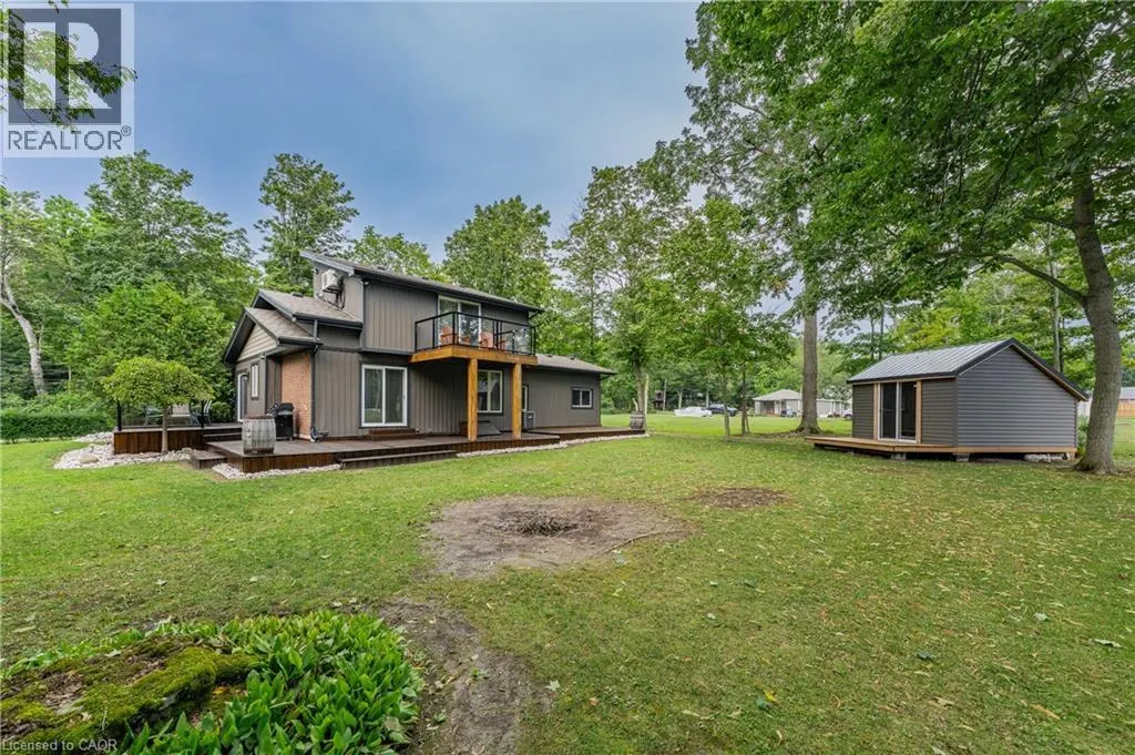 4905 MAPLEVIEW Crescent