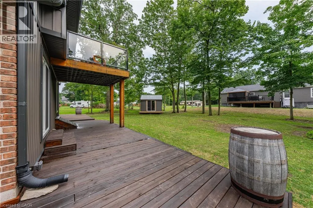 4905 MAPLEVIEW Crescent
