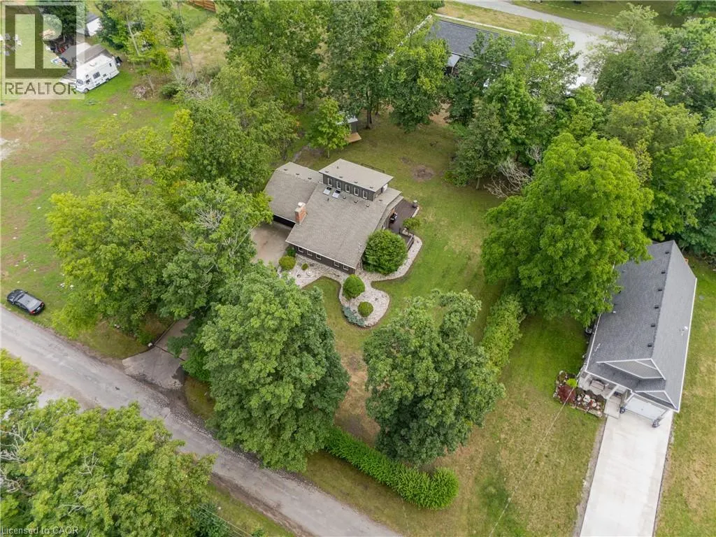 4905 MAPLEVIEW Crescent