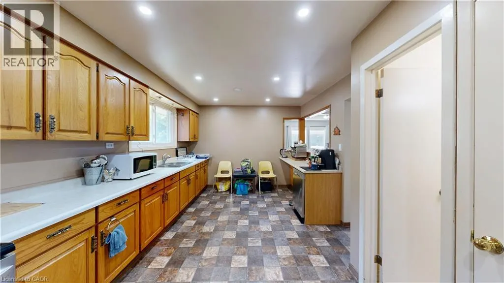 31 APPLEWOOD Lane
