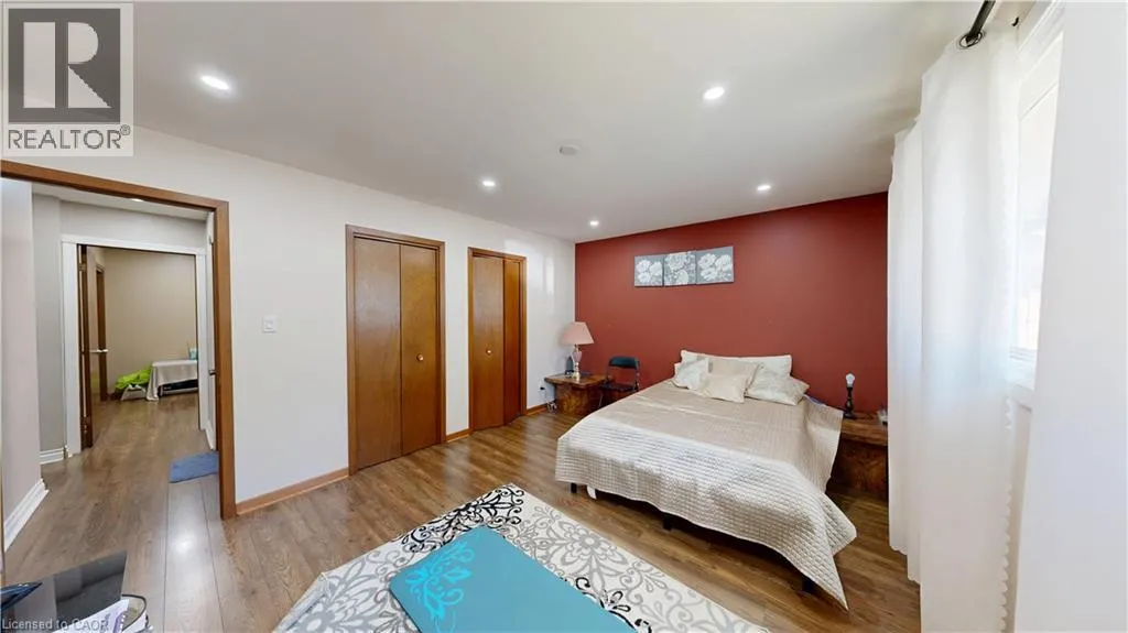 31 APPLEWOOD Lane