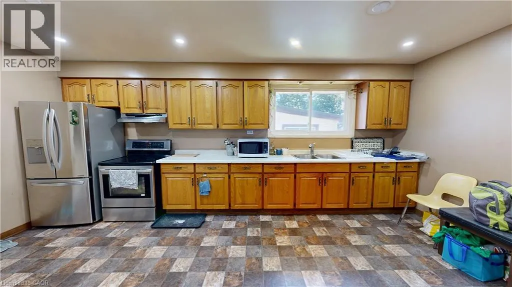 31 APPLEWOOD Lane