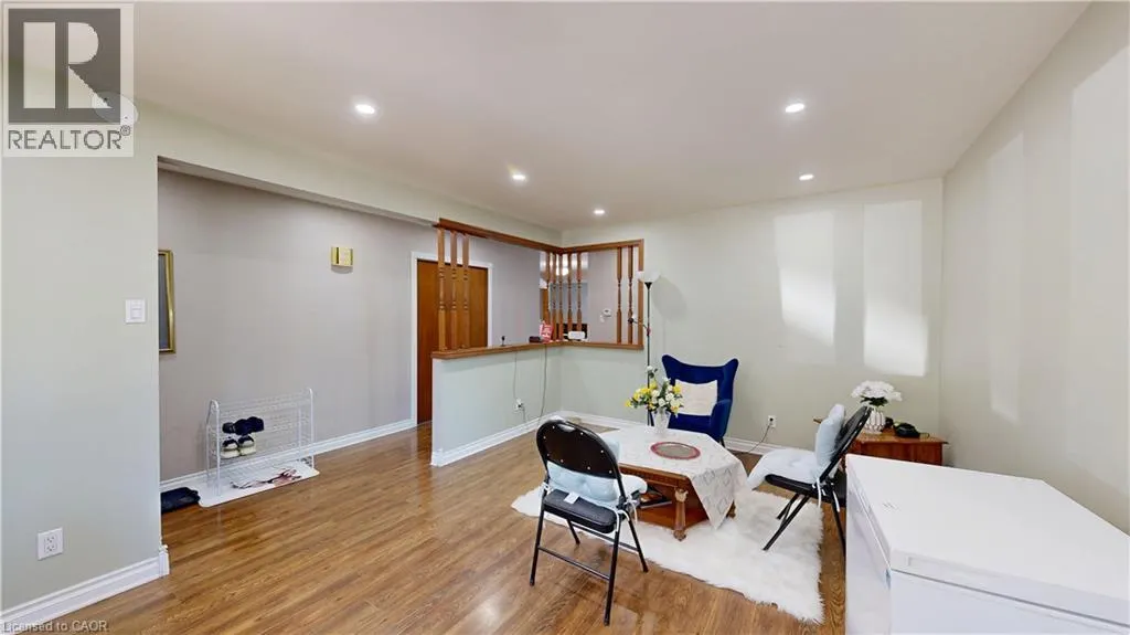 31 APPLEWOOD Lane
