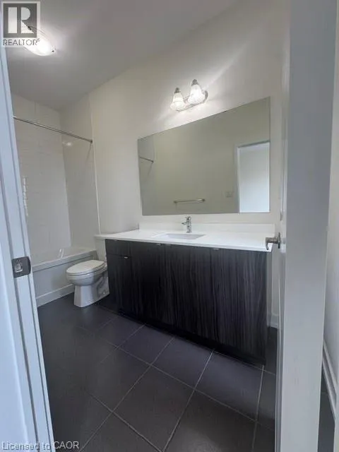 166 SQUIRE Crescent