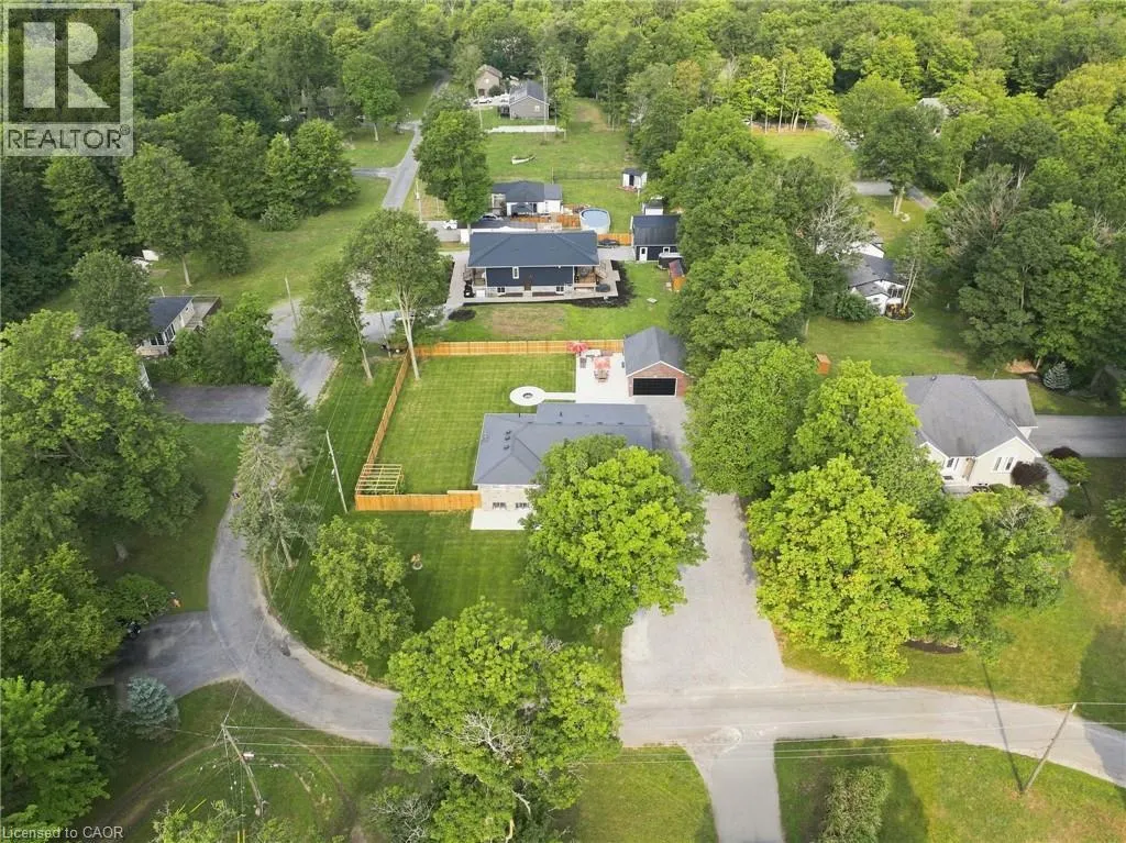 4861 MAPLEVIEW Crescent