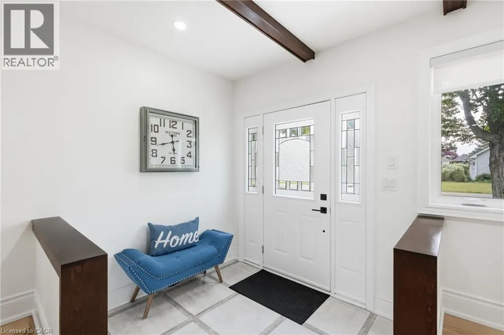 4861 MAPLEVIEW Crescent