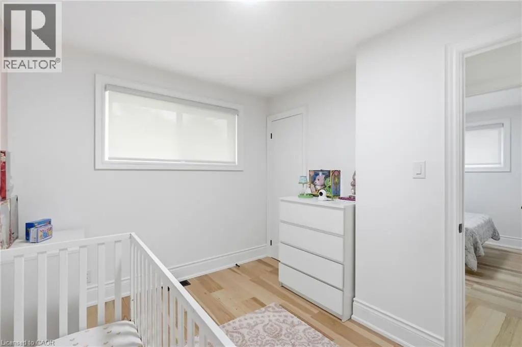 4861 MAPLEVIEW Crescent