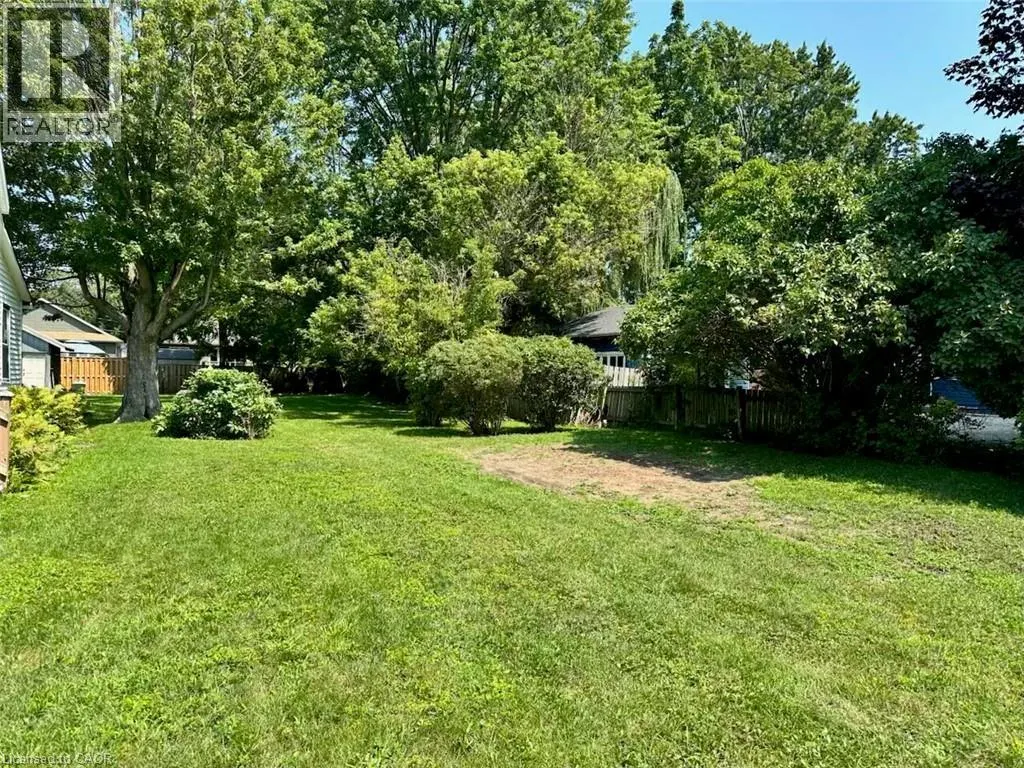VL NORTH CAYUGA Street W