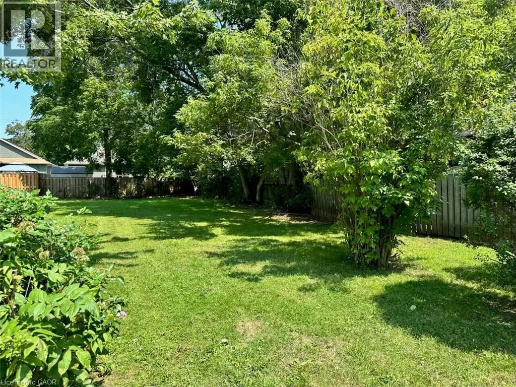 VL NORTH CAYUGA Street W