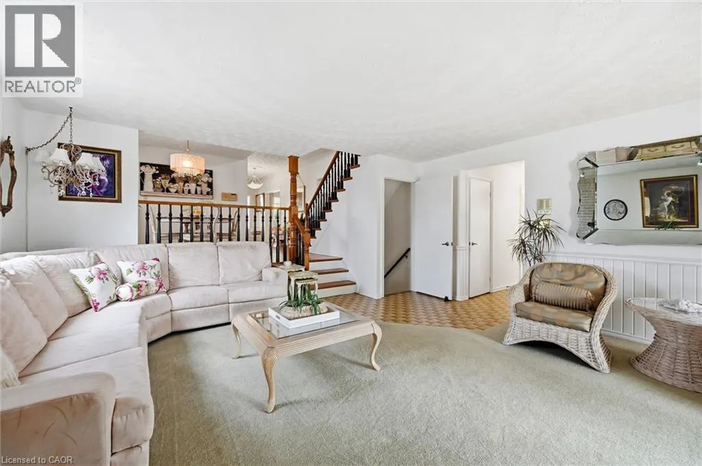 83 OAKRIDGE Drive