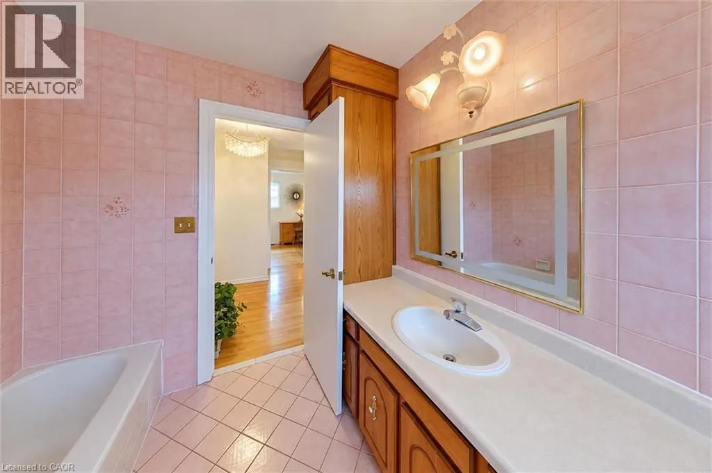 83 OAKRIDGE Drive