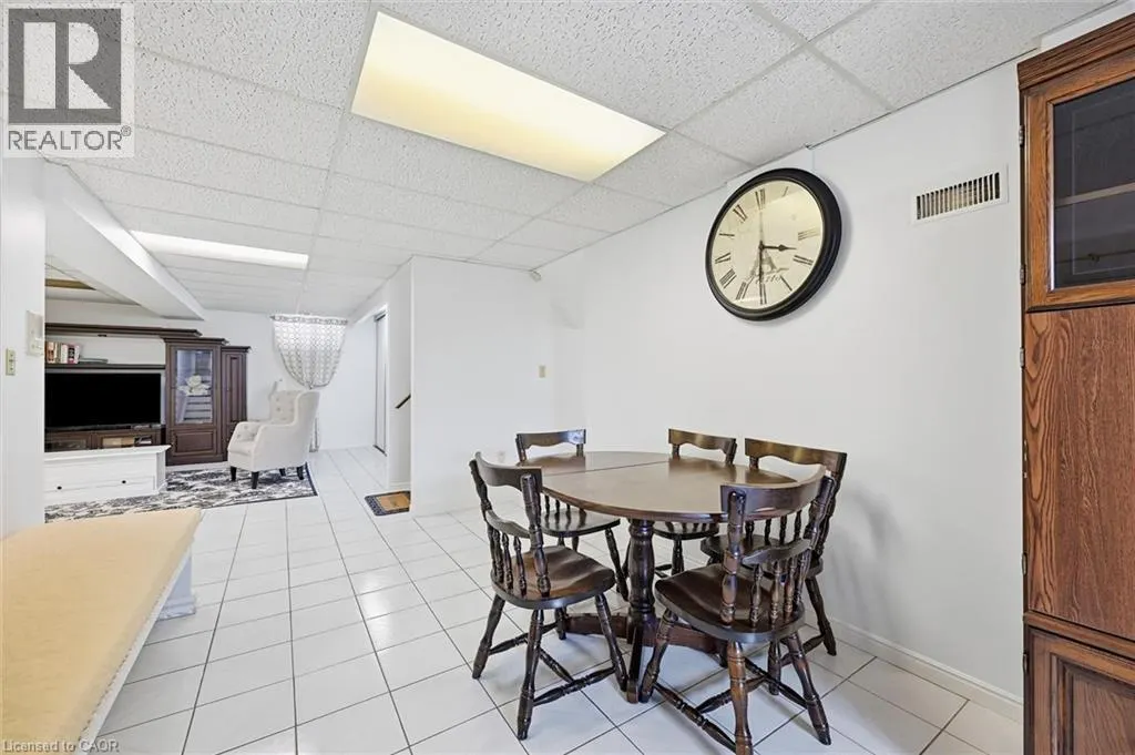 83 OAKRIDGE Drive