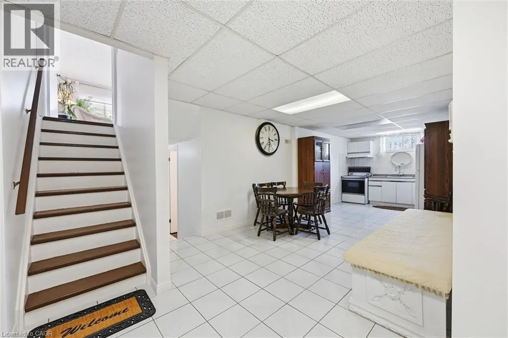 83 OAKRIDGE Drive