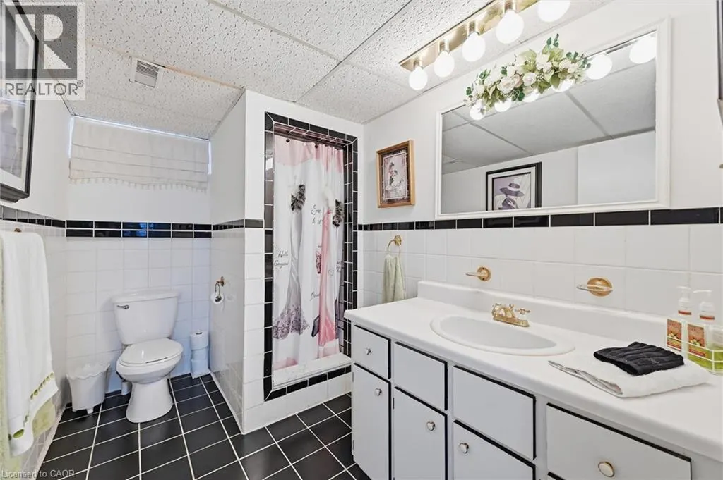 83 OAKRIDGE Drive