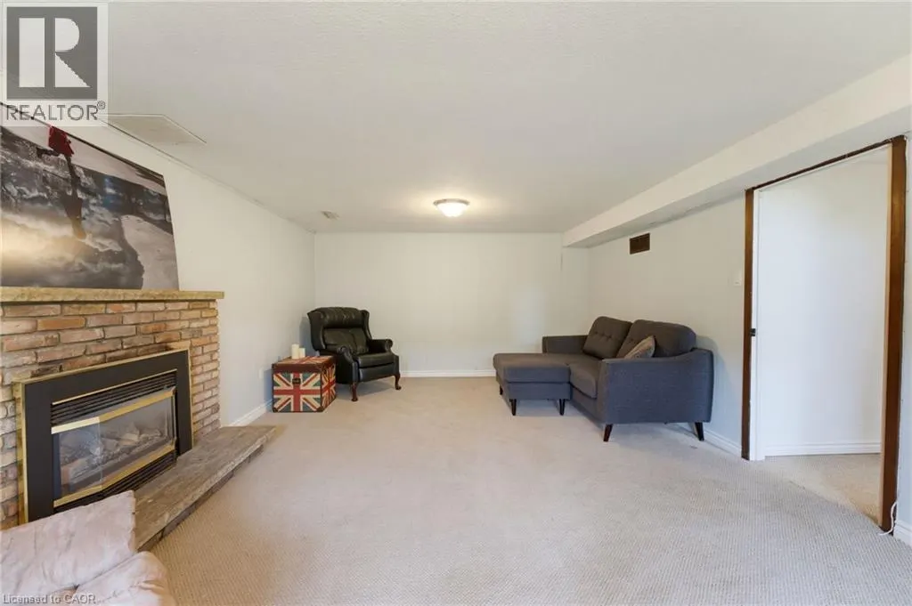 200 LYNDEN Road