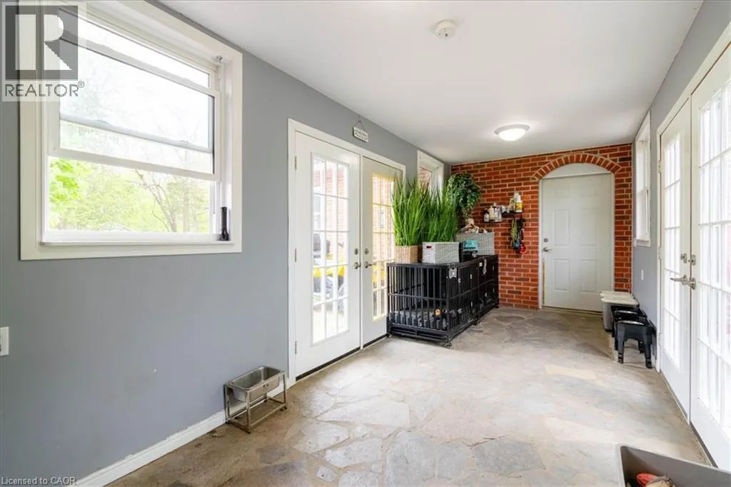 111 DECOU Road