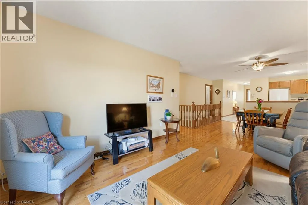 60 WHITLAW Way Unit# 10 #10